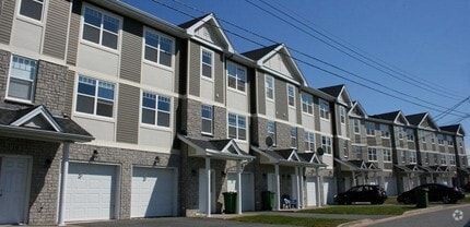 Building Photo - Trimble Court