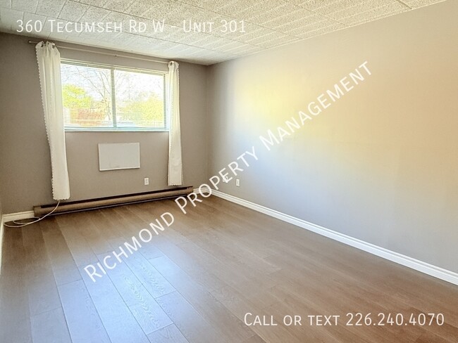 Photo du bâtiment - 360 Tecumseh Rd W