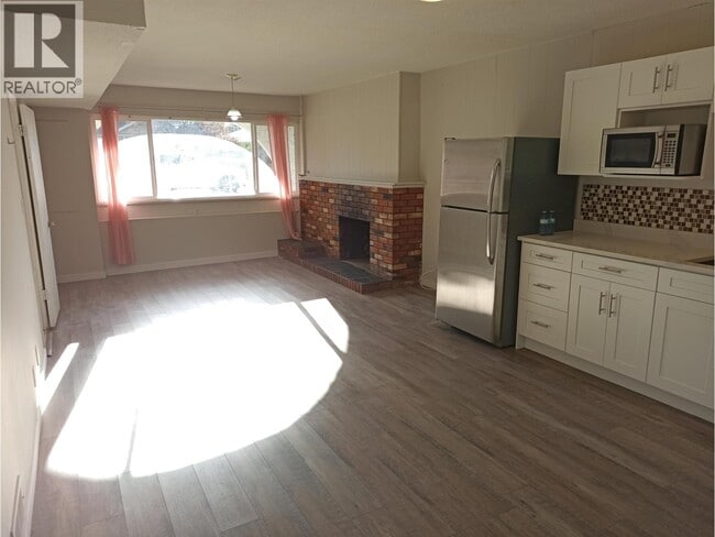 Building Photo - 2165 Prairie Ave