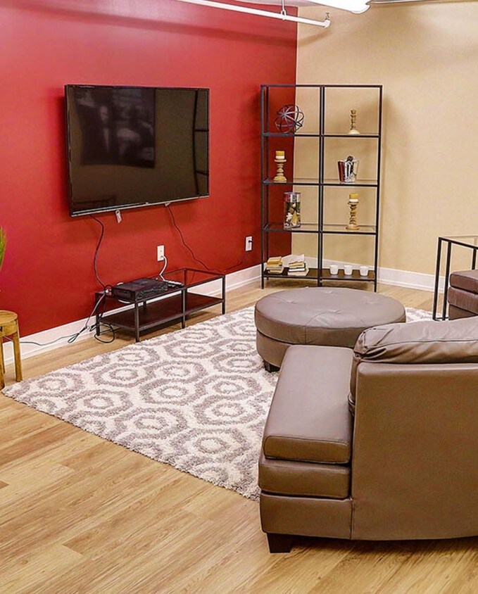 Foto principal - 105 N 2nd St