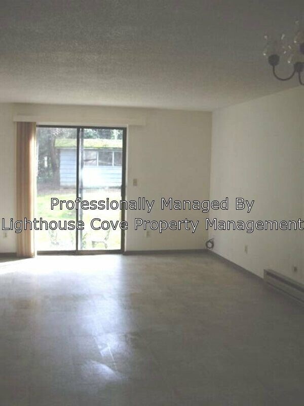 3818 Dyes Inlet Rd NW, Bremerton, WA 98312 Apartment for Rent in