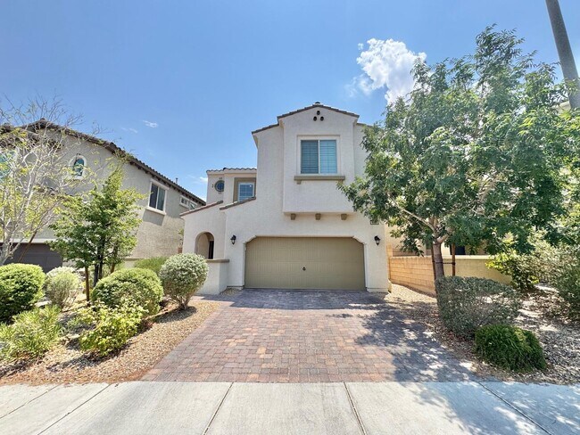 Foto del edificio - STUNNING 2 STORY HOME 3 BEDROOM/2.5 BATHROOM
