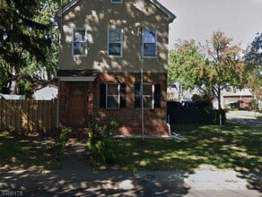 Building Photo - 655 E 3rd Ave