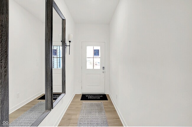 Foto del edificio - 425 Monarch Ln