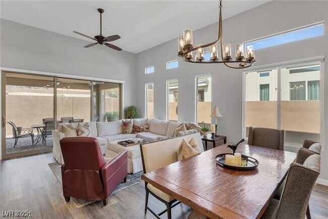 Foto del edificio - 4259 Sunrise Flats St