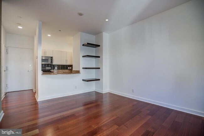 Foto del edificio - 219 S 18th St