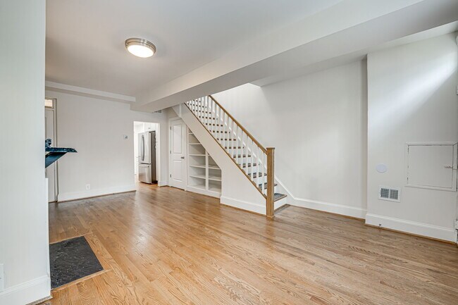 Foto del edificio - 811 Kentucky Ave SE