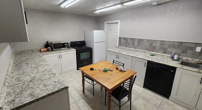 Foto del edificio - 76 E 1st N