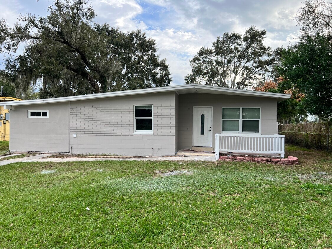 Primary Photo - 3100 Wallington Dr
