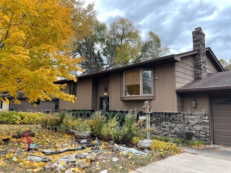 Foto principal - 1874 County Road D W
