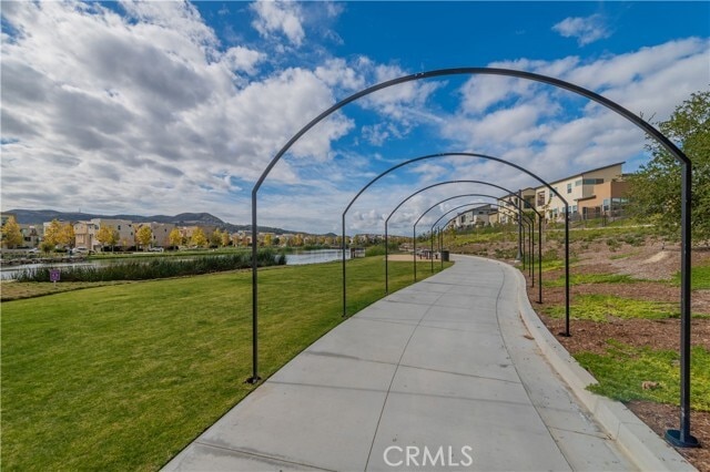 Foto del edificio - 2261 Horseback Rd