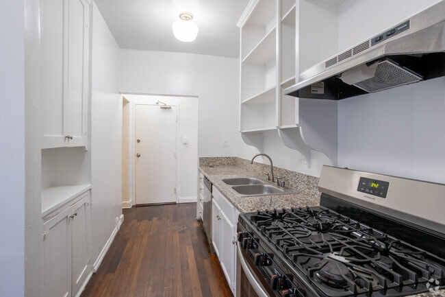 Studio - SF - Kitchen - Chateau Los Feliz
