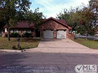 Building Photo - 1411 Kaylock St