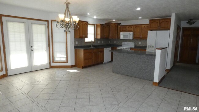 Building Photo - 304 Holland Rd