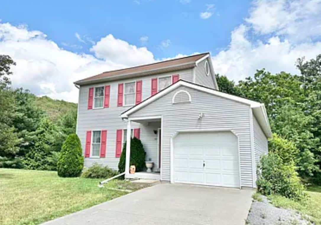 20 Terrace Ln, Williamsport, PA 17701 House Rental in Williamsport