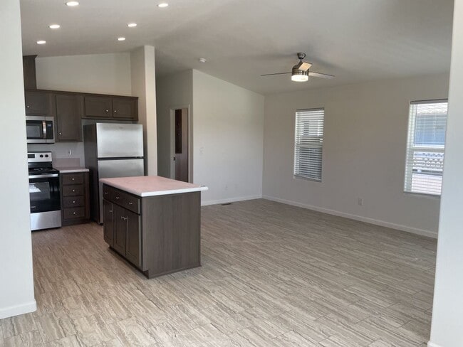Building Photo - 17814 N 17th Way