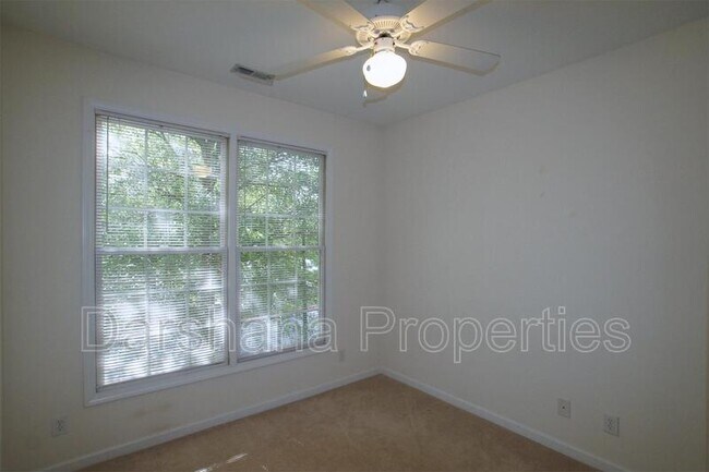Building Photo - 2823 Kudrow Ln