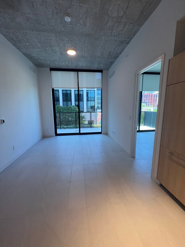 Foto del edificio - 58 NW 27th St