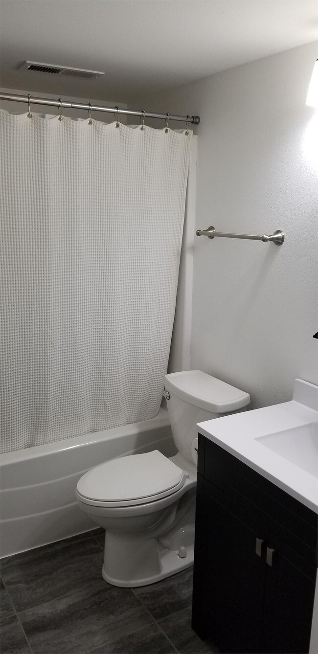 Foto del edificio - 703 Grant Ave SE