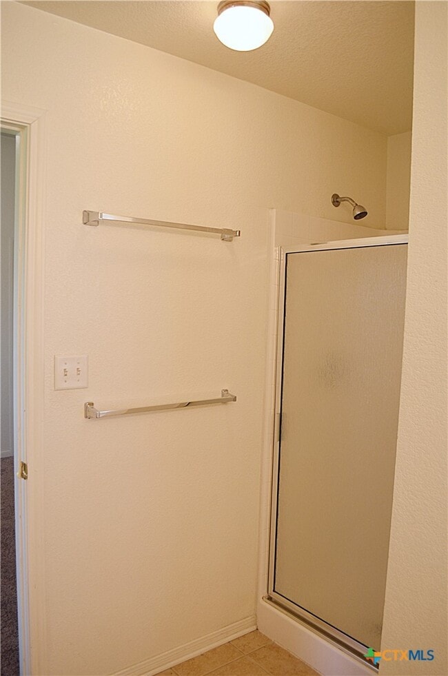 Building Photo - 5802 Venetian Ct