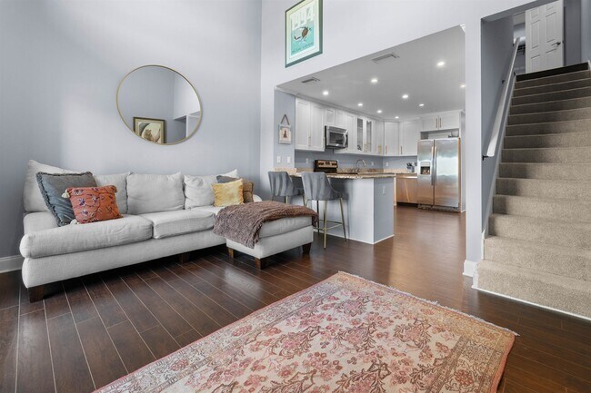 Building Photo - 909 S Ponce De Leon Blvd