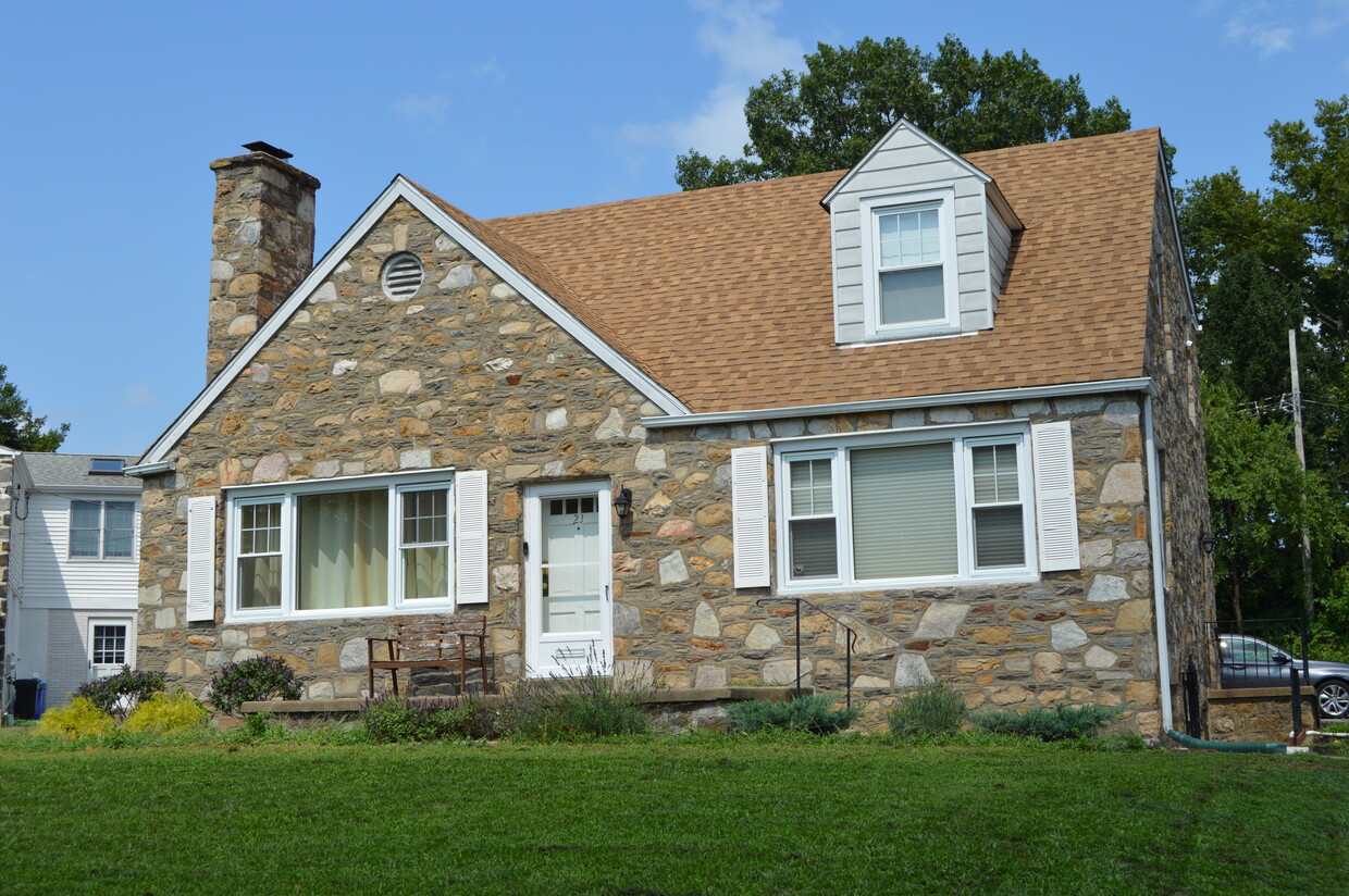 Primary Photo - 21 Terrace Rd