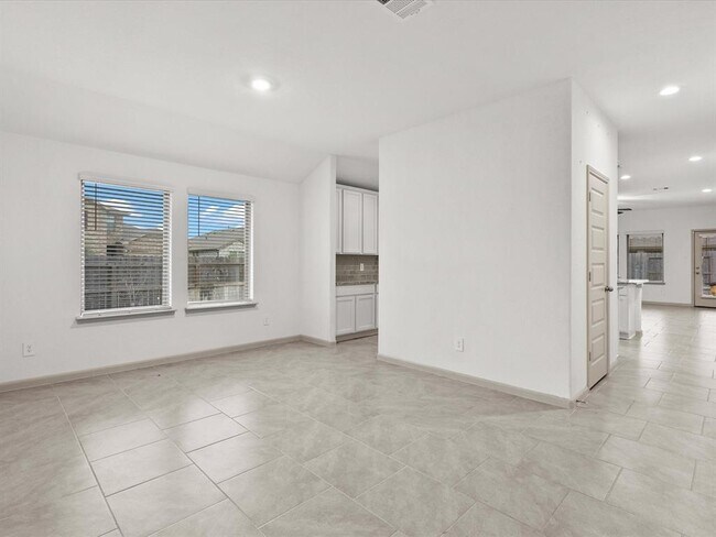 Building Photo - 1534 Wells Manor Ln
