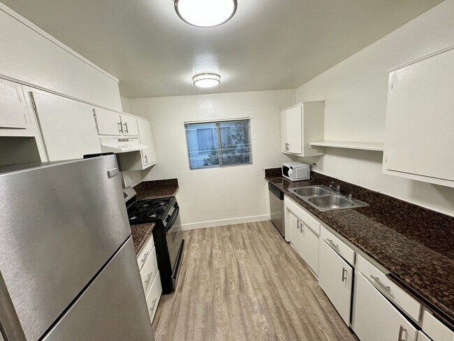 Foto del edificio - 3317 Keystone Ave