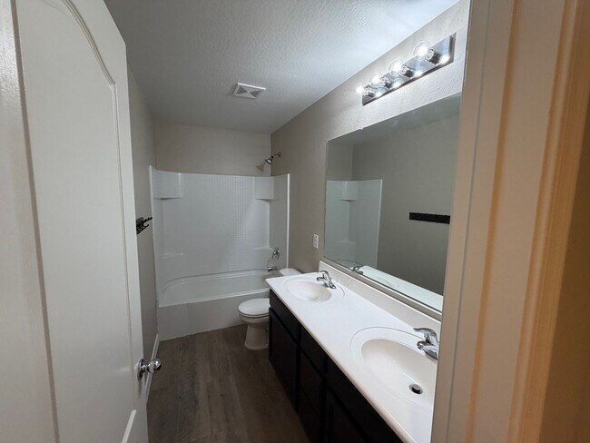 Foto del edificio - 37581 W Merced St