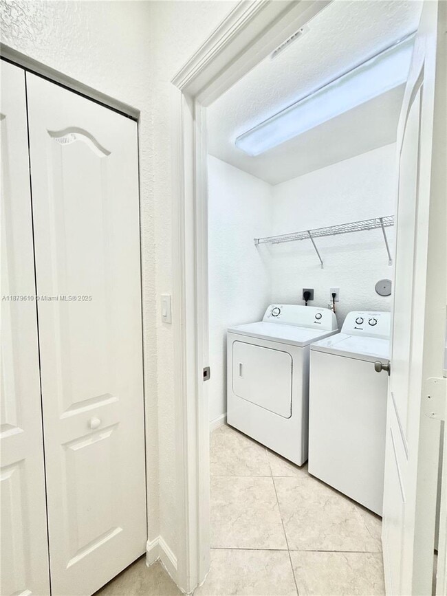 Building Photo - 13954 SW 279th Ln