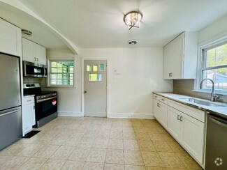 Building Photo - 1506 Coker Ave
