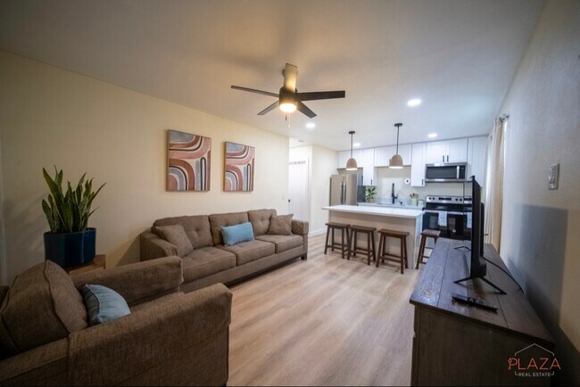 Foto del edificio - 329 Beaumont Ct