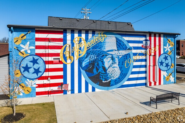 The famous singer Charlie Daniels grew up in Mt. Juliet.