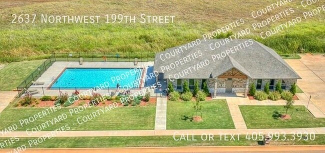 Foto del edificio - 2637 NW 199th St