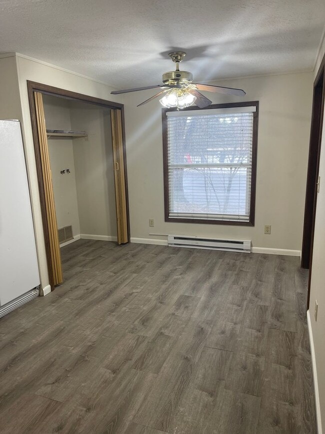 Building Photo - Duplex