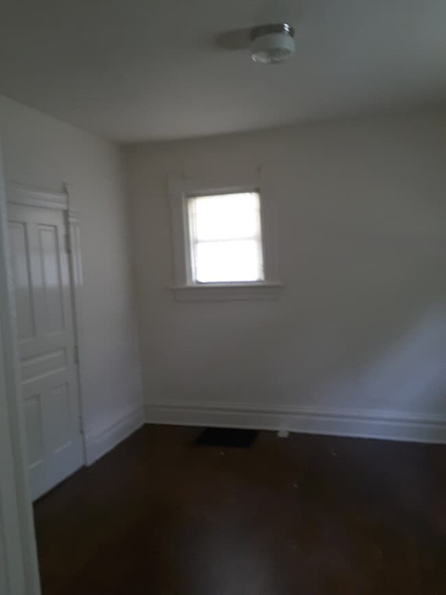 Building Photo - 271