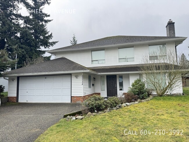 Building Photo - Family Home with Fenced Yard