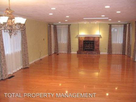Building Photo - 3 br, 3 bath House - 5536 FERN DR