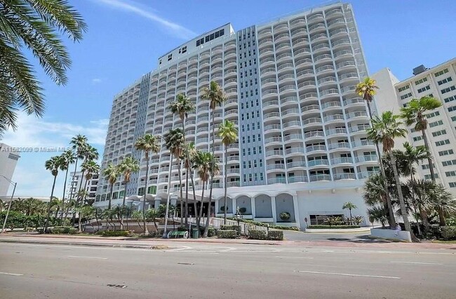 Building Photo - 5401 Collins Ave