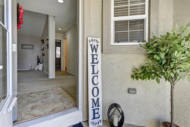 Building Photo - 7256 Edgebrook Dr Colorado Springs, CO 809...