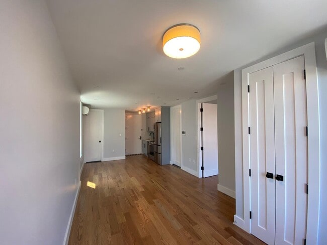 Building Photo - 1160 Rogers Ave
