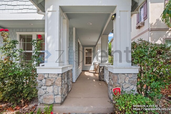 Building Photo - 1198 Saratoga Pl