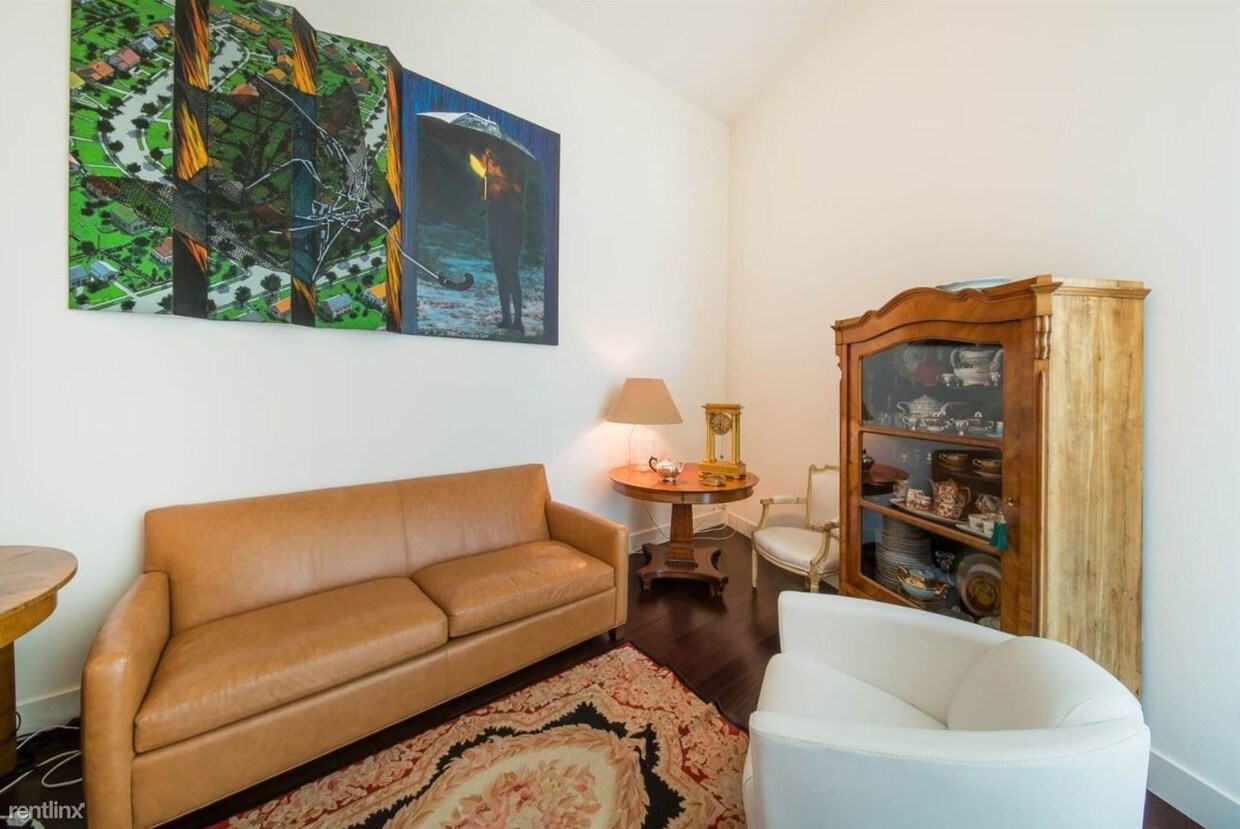 Foto principal - 255 S Avenida Caballeros