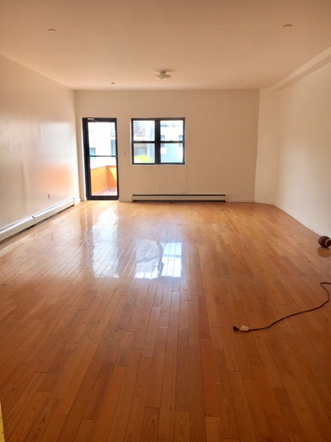Primary Photo - 739 Grand St