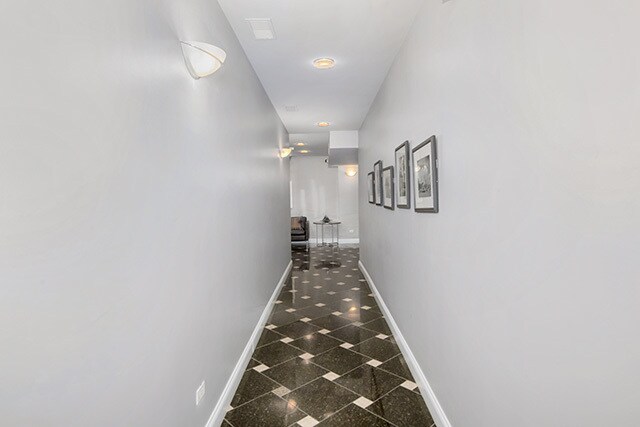 Foto del edificio - 120 W Oak St