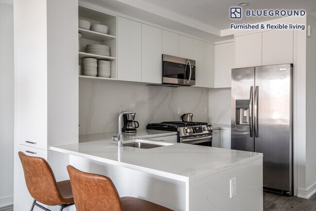 Building Photo - 949 1st St SE