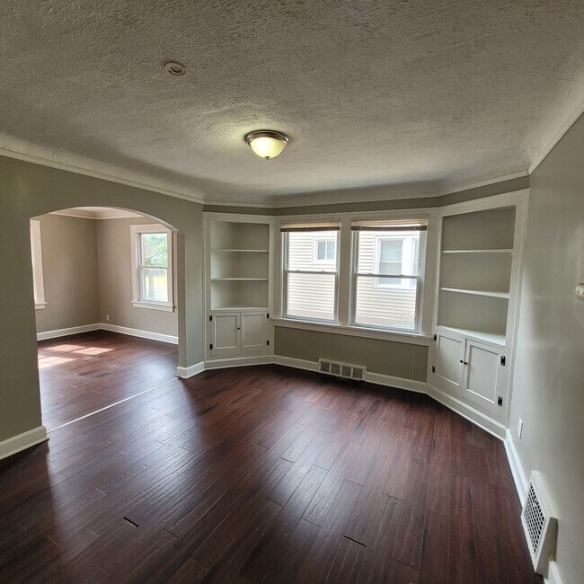 Foto del edificio - 2624 Portman Ave