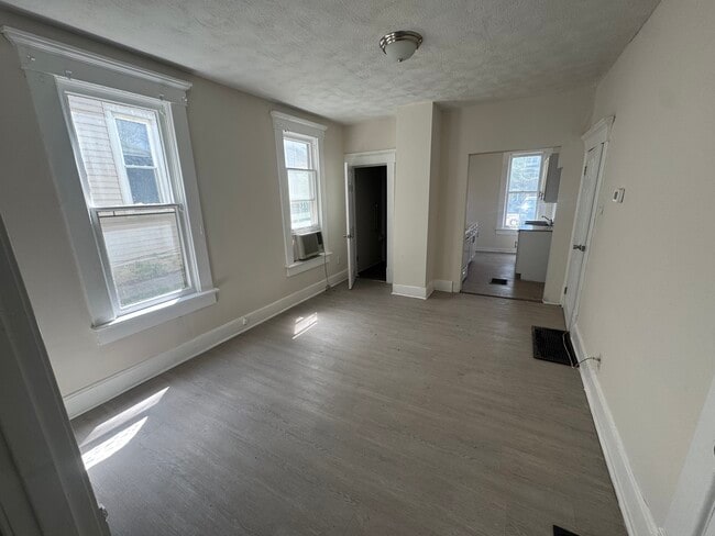 Building Photo - 63 W Blake Ave