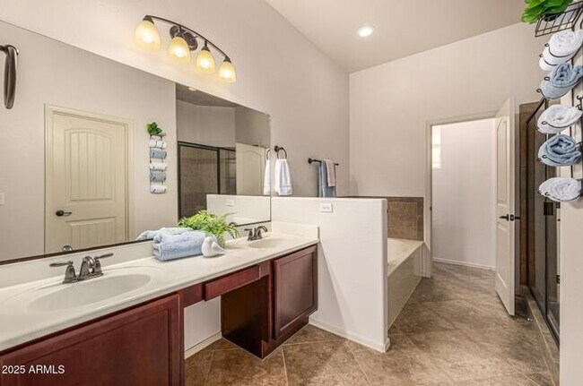 Baño principal - 6202 E McKellips Rd