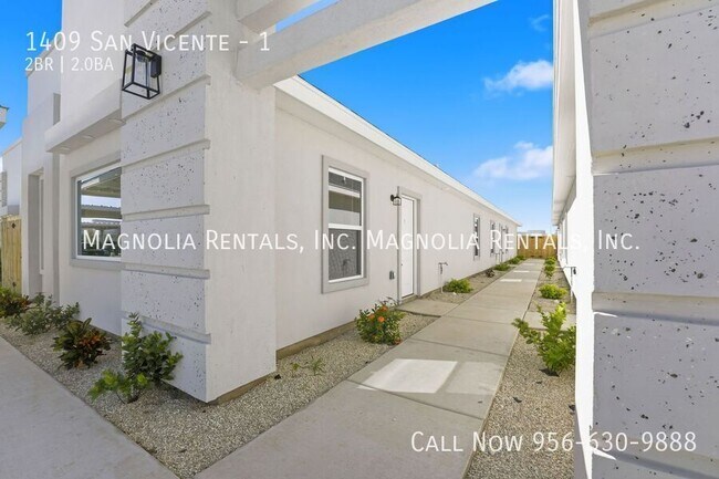 Building Photo - 1409 San Vicente
